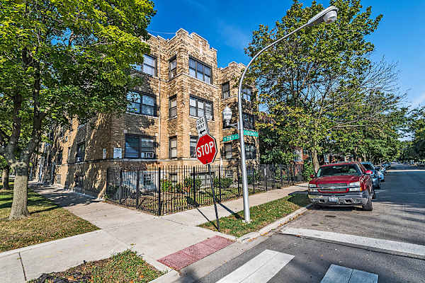 7754 S Loomis property